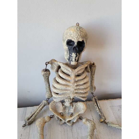 Rustic Skull black bleeding face hanging Halloween scary pop decor jointed - Picture 5 of 16